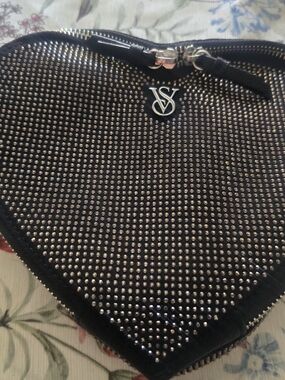 VS Heart-Shaped Studded Zip Purse - Black with Silver Studs